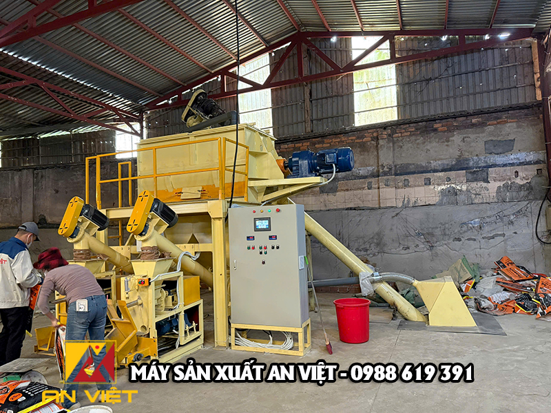 Bàn giao dây chuyền sản xuất keo dán gạch  4-5 Tấn/giờ tại Đà Nẵng